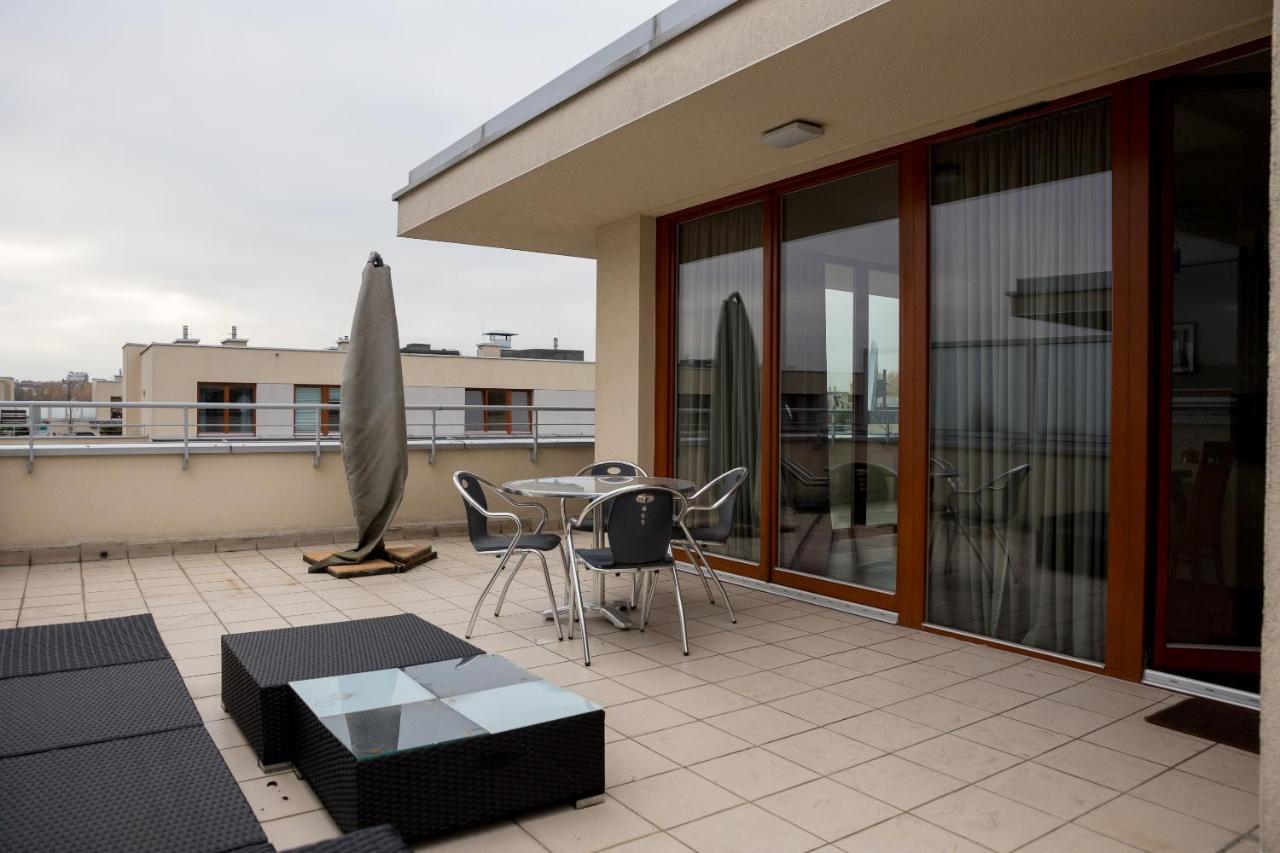 Hlonda Deluxe Apartment With Terrace Warszawa Exteriör bild